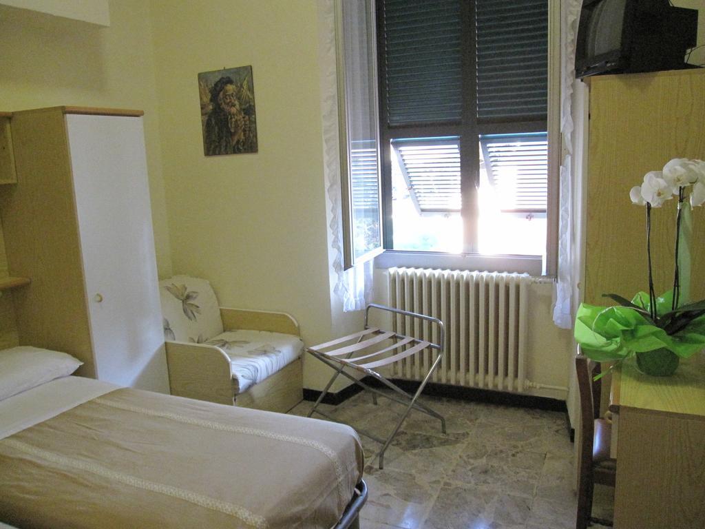 Albergo Kristina Bordighera Rum bild