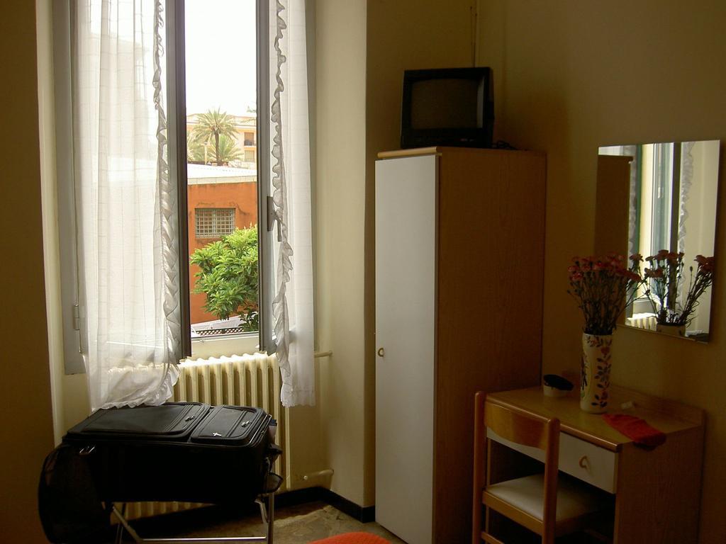 Albergo Kristina Bordighera Exteriör bild