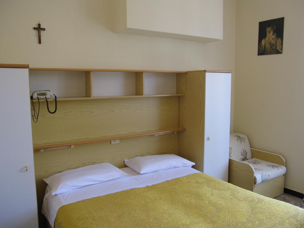 Albergo Kristina Bordighera Exteriör bild