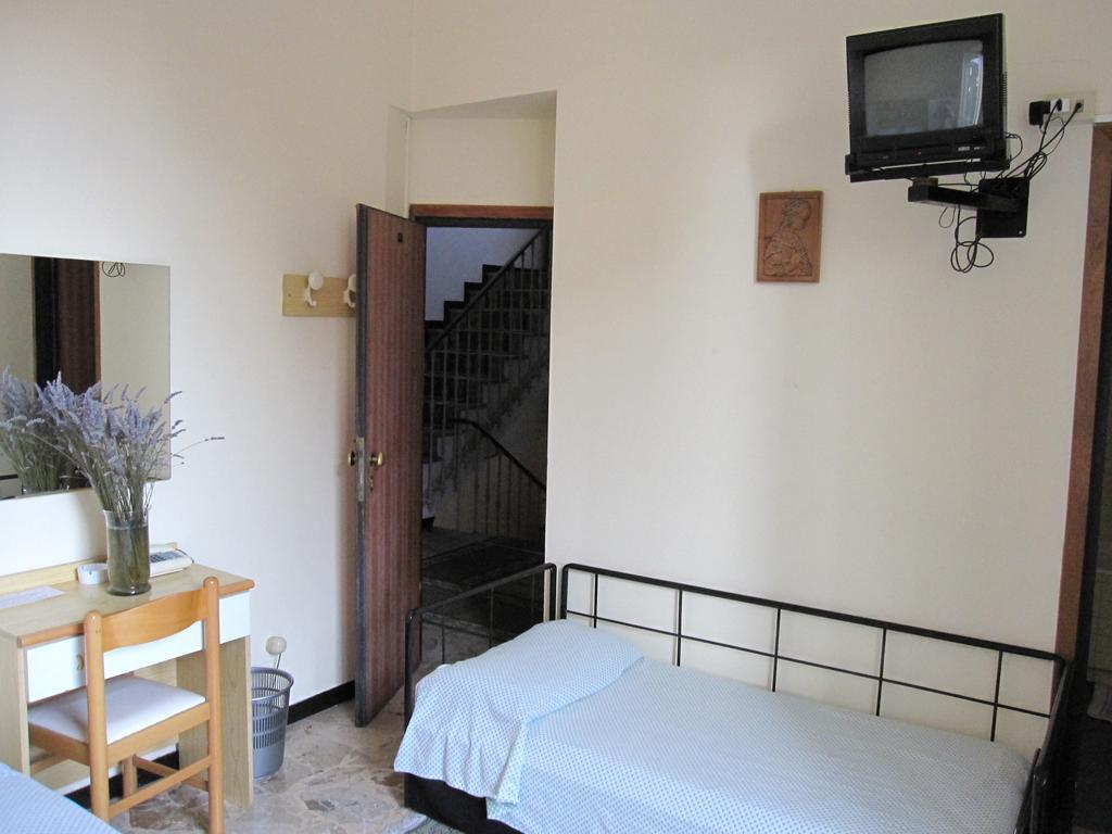 Albergo Kristina Bordighera Rum bild