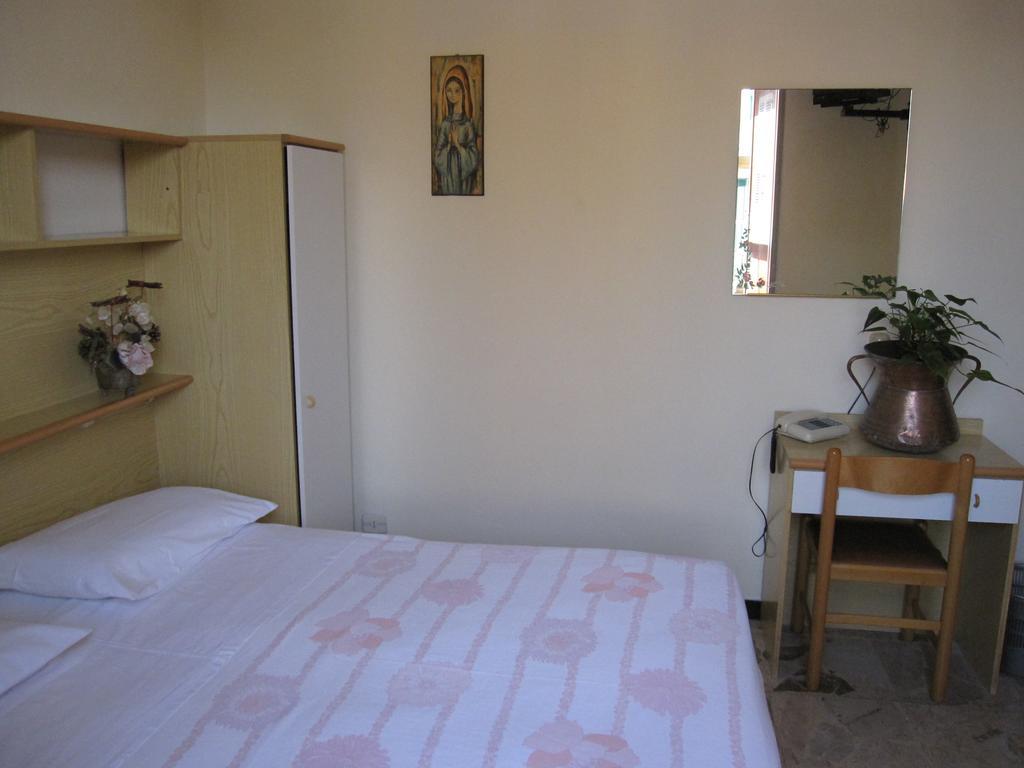 Albergo Kristina Bordighera Rum bild