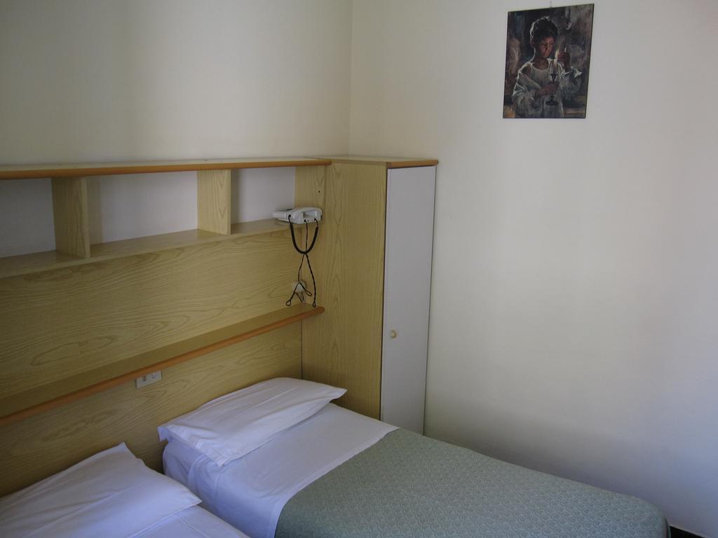 Albergo Kristina Bordighera Rum bild